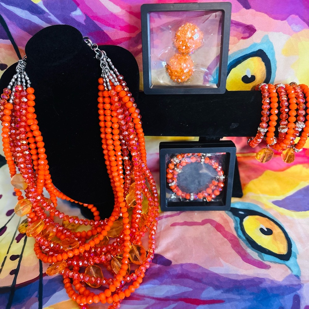 🧡🧡🧡SASSY JONES Orange MALIA SET: Necklace, Earrings (2) pair and bangles🧡🧡🧡 - Picture 2 of 3
